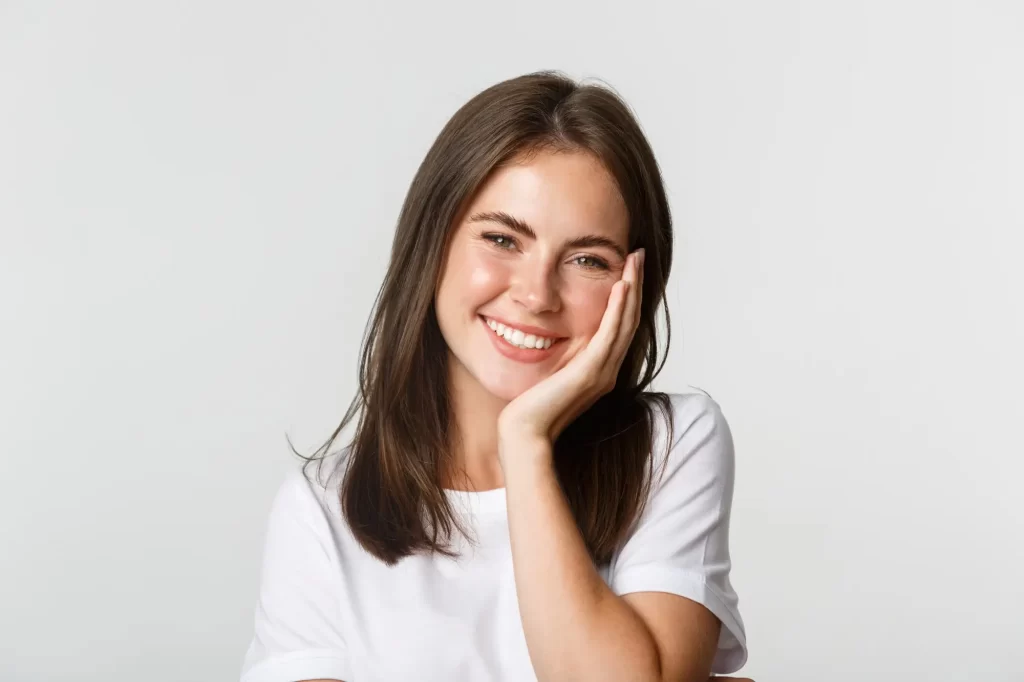 mujer sonriendo